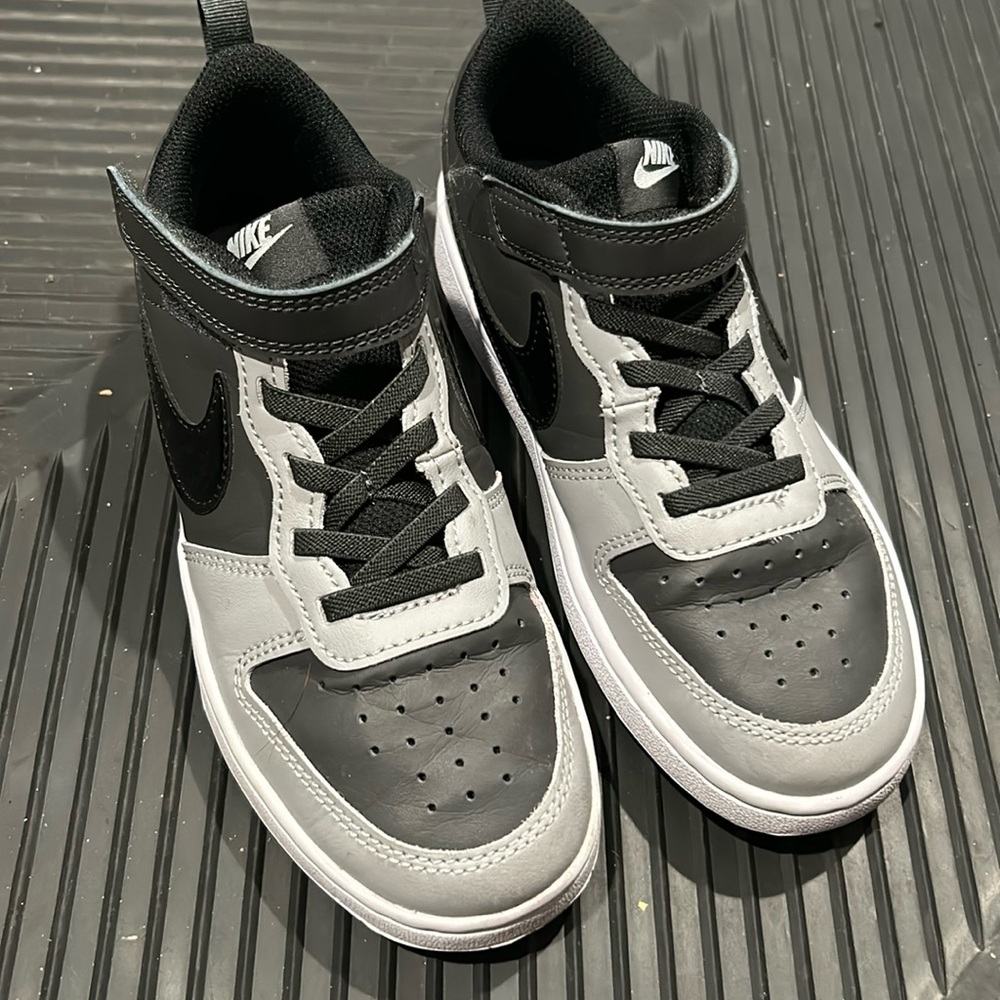 Nike court 2.5Y
